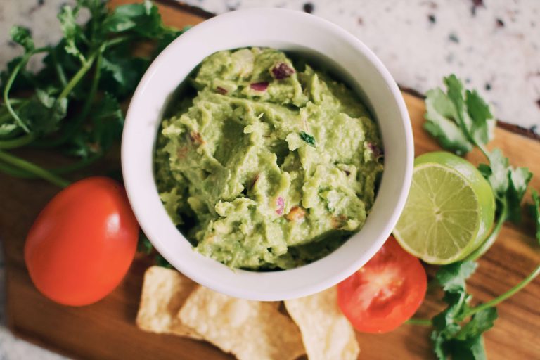 How Long Can Guacamole Sit Out?